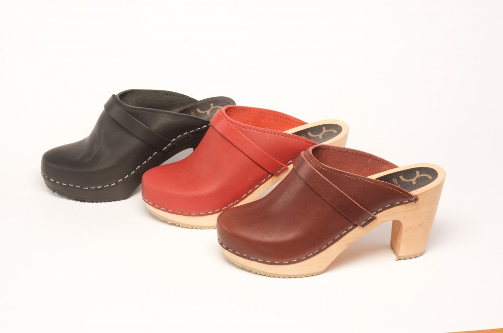 Cape Clogs Offers Nordic Seasonal Harvest Colors in Selma Style